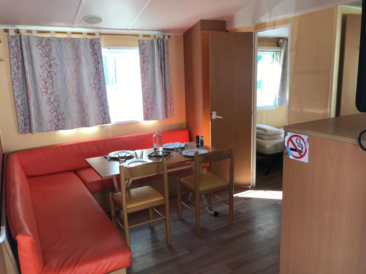 Mobil Home A Meschers Au Camping L'Escale Proche De Royan Buitenkant foto